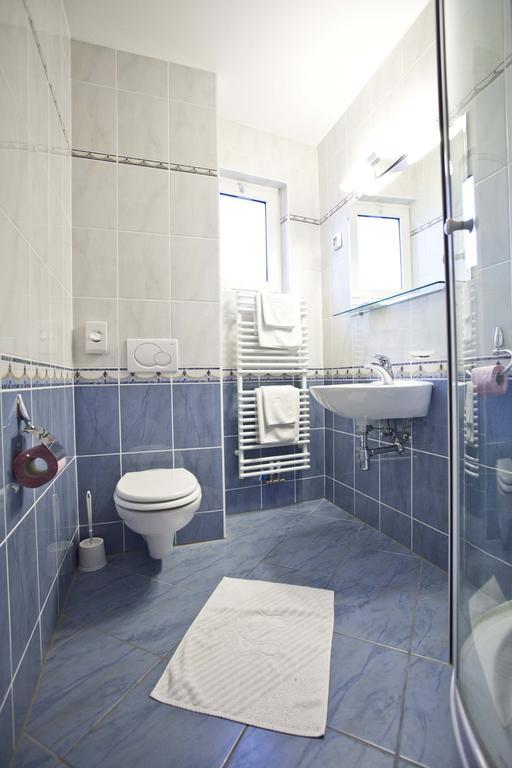 Studio Apartmani Bijeli Delfin Biograd Na Moru Camera foto