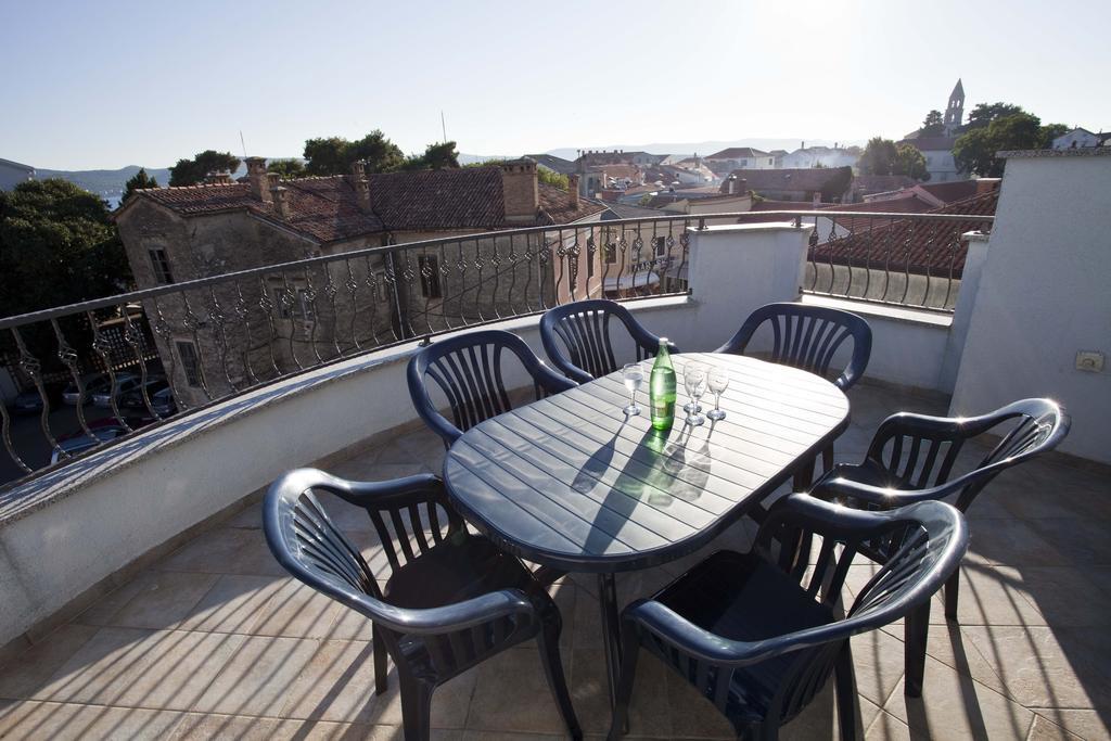 Studio Apartmani Bijeli Delfin Biograd Na Moru Esterno foto