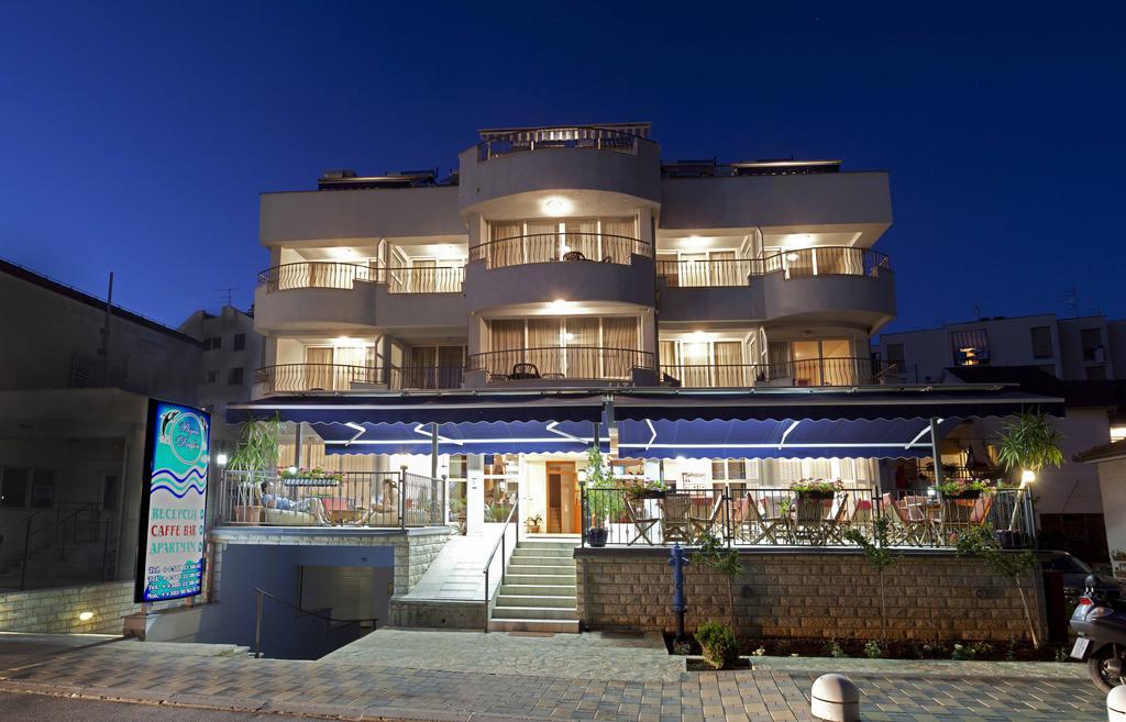 Studio Apartmani Bijeli Delfin Biograd Na Moru Esterno foto