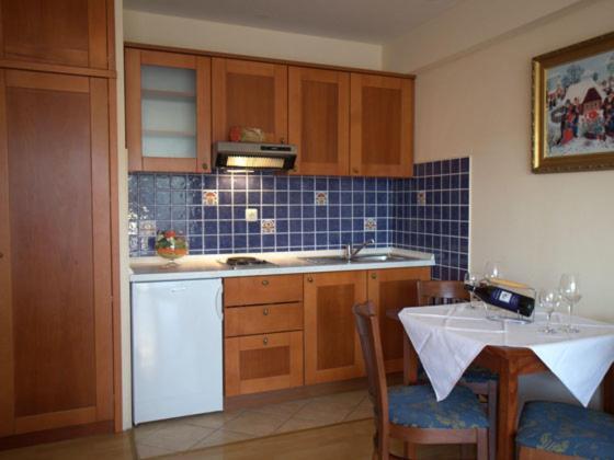 Studio Apartmani Bijeli Delfin Biograd Na Moru Esterno foto